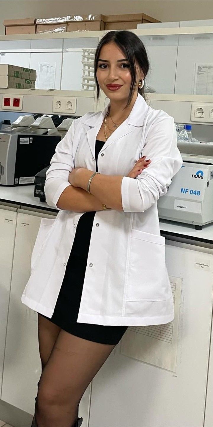 HC Medical specialist in clinical environment